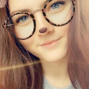 Meet your Posher, Abby